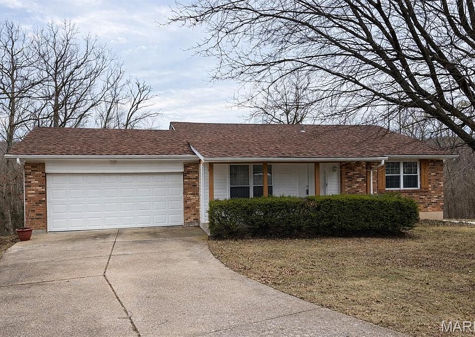 1st image of 26230 Woodhill Ct