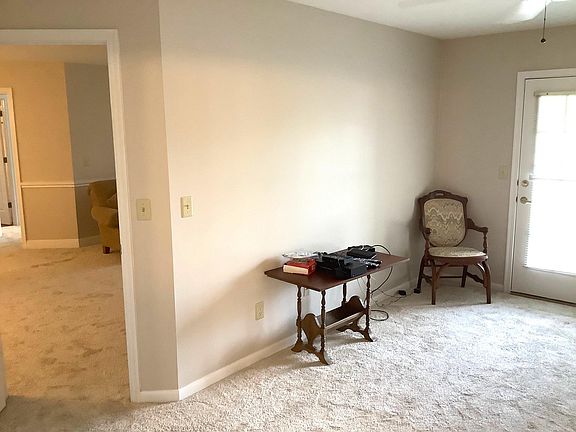 5th image of 535 Cloverfield Ln APT 104