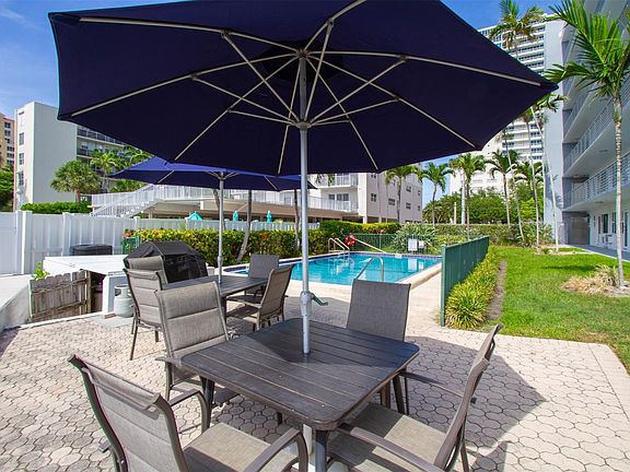 5th image of 9 N Birch Road #303