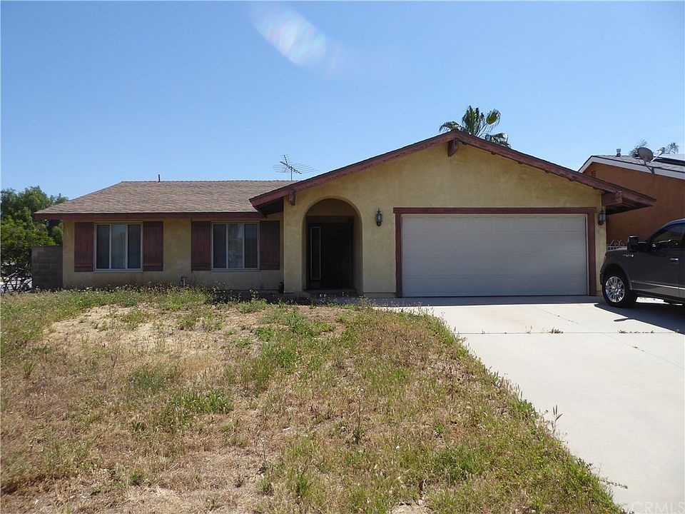 1st image of 13618 Sylmar Dr