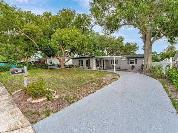 2918 19th Pl SW, Largo, FL 33774