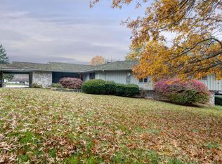 1537 S Devon Rd, Springfield, MO 65809