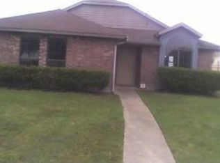 818 Weaver St, Cedar Hill, TX 75104