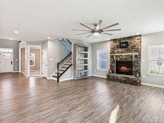 5th image of 2371 Hawes Dr