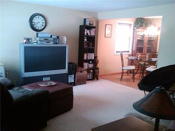 2nd image of 109 Norris Ave