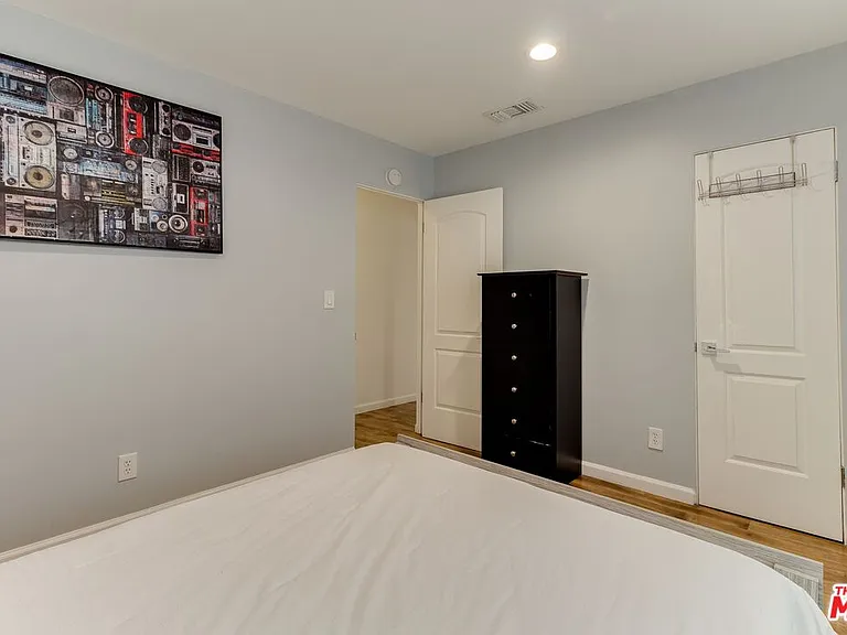 7858 Jamieson Ave — Photo 30