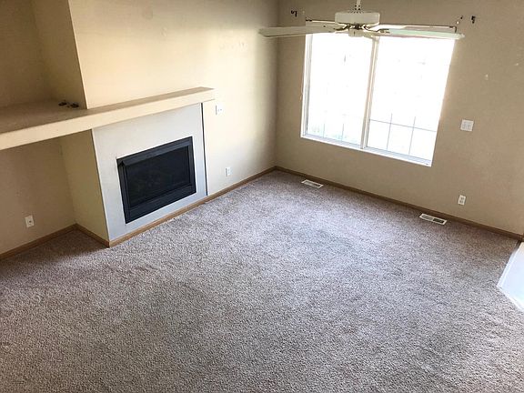 2nd image of 6402 S 162nd Terrace Cir