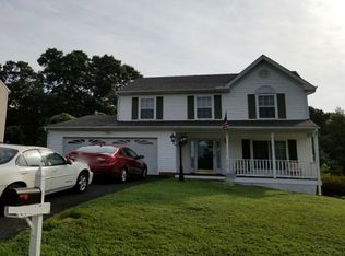 14125 Kentwood Forest Dr, Chester, VA 23831