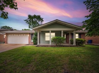 1393 Kingsford Dr, Florissant, MO 63031
