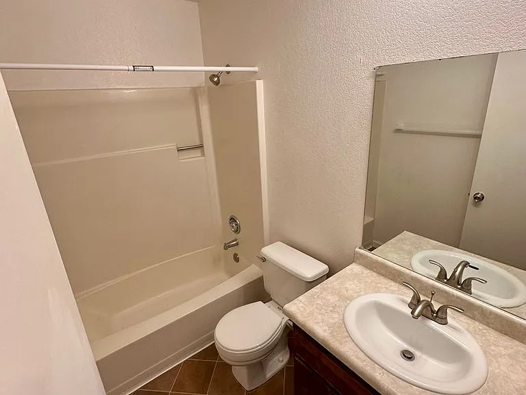 734 Lake Blvd — Photo 7