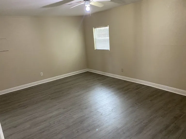 Charming 2 Bedroom, 1 Bathroom Unit in Vallejo! — Photo 9
