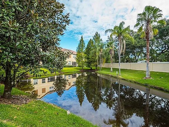 3rd image of 3619 Parkridge Cir