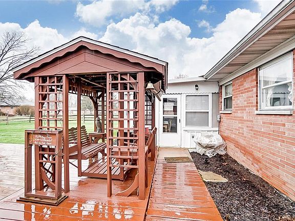 5th image of 3780 Wintergreen Ln