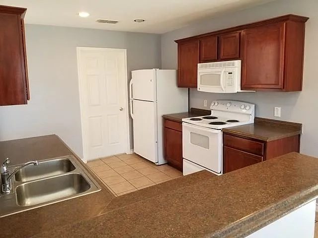 419 Figueroa — Photo 4