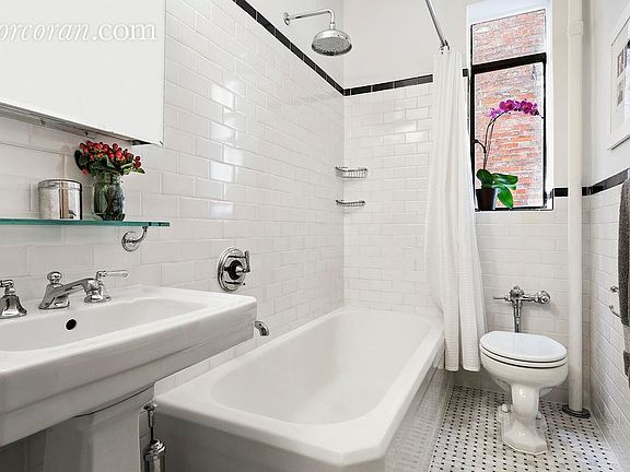 5th image of 250 W 24th St APT 2AW