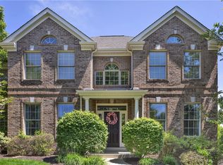 408 Honey Locust Dr, Cranberry Township, PA 16066