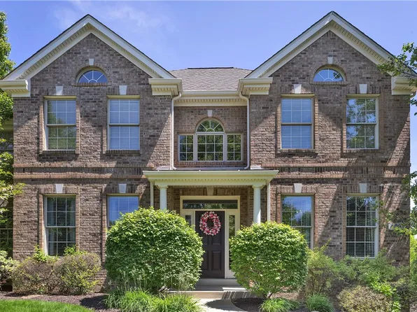 408 Honey Locust Dr, Cranberry Township, PA 16066