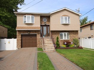 531 Woodrow Rd, Staten Island, NY 10312