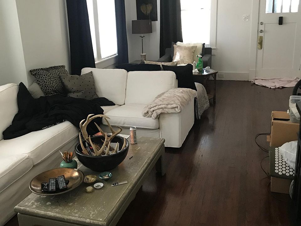 Spacious living room