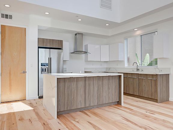 5th image of 519 N Gertruda Ave #B