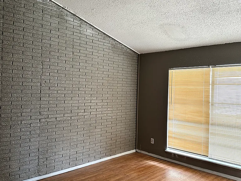 1100-1200 S Lynn Ln #21 — Photo 24