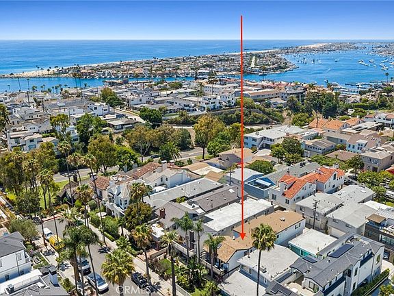 3rd image of 415 Goldenrod Ave