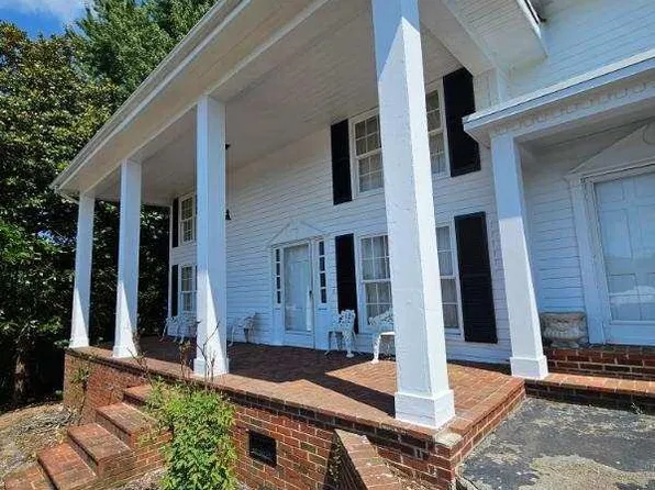 224 Mark Twain Ave W, Jamestown, TN 38556