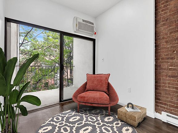 4th image of 313 W 82nd St APT 4B