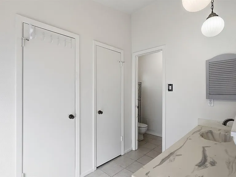 17211 Camberwell Green Ln — Photo 16