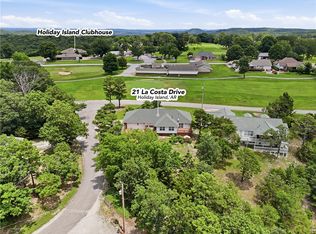 21 La Costa Dr, Holiday Island, AR 72631