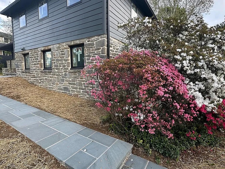 713 Woodfield Rd — Photo 33