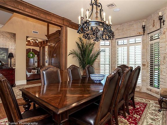 5th image of 6 S Tudor Ln