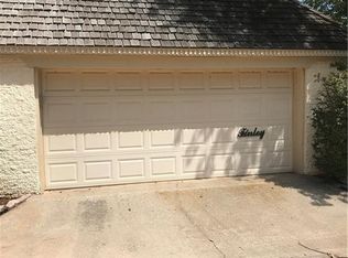 43 Fountaingate Rd, Oklahoma City, OK 73120