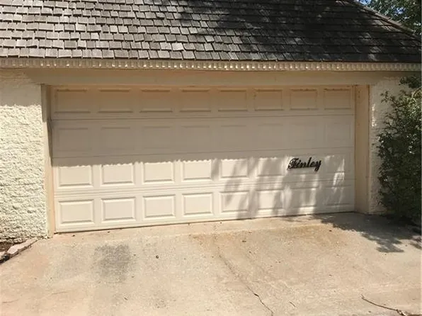 43 Fountaingate Rd, Oklahoma City, OK 73120
