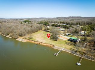 20 Ramey Landing Rd, Linden, TN 37096