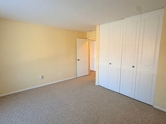 5th image of 57 Westridge Rd Unit B9