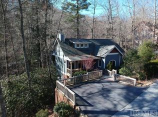 111 Chapel Hill Rd, Cashiers, NC 28717