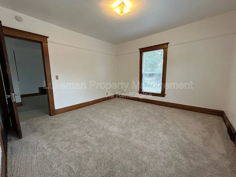 1104 Washington Ave #2 — Photo 6