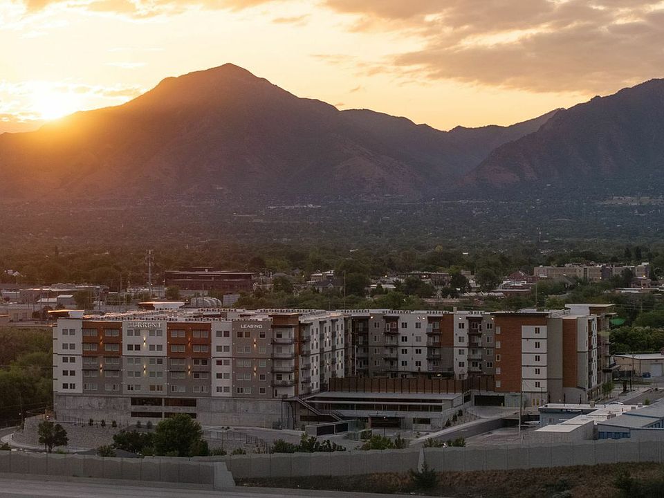Views of Wasatch Mountains at Current Apartments in Salt Lake City
