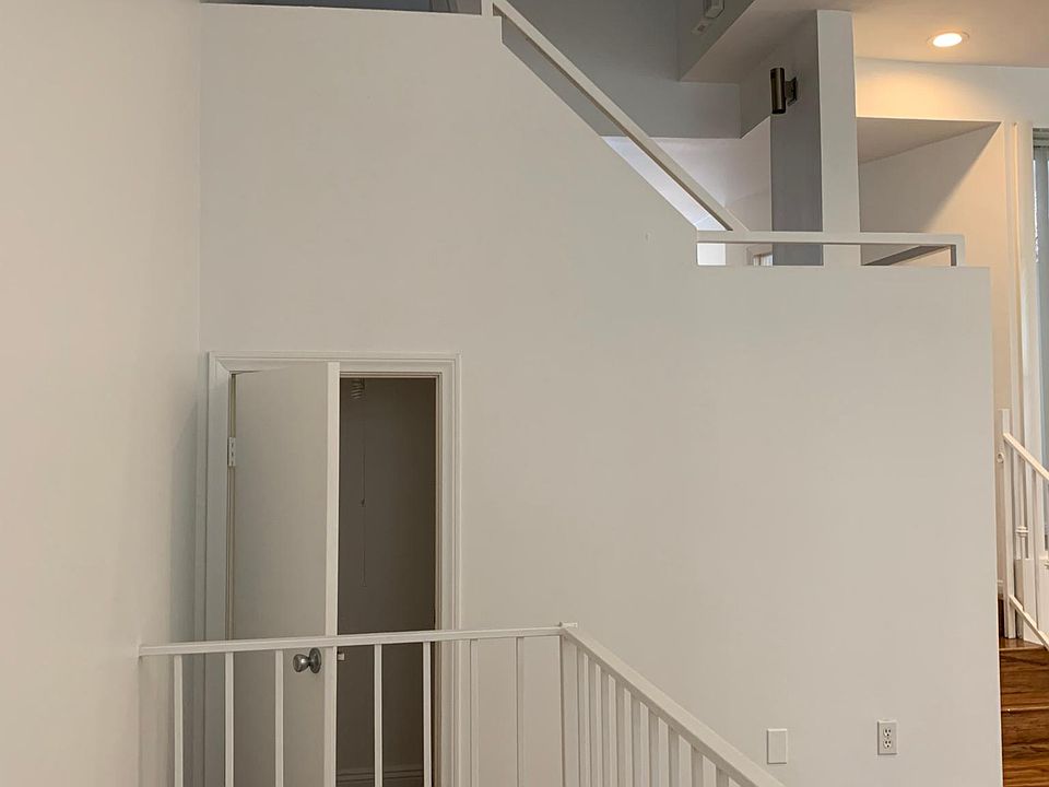 1st image of 4845 Elmwood Ave APT C