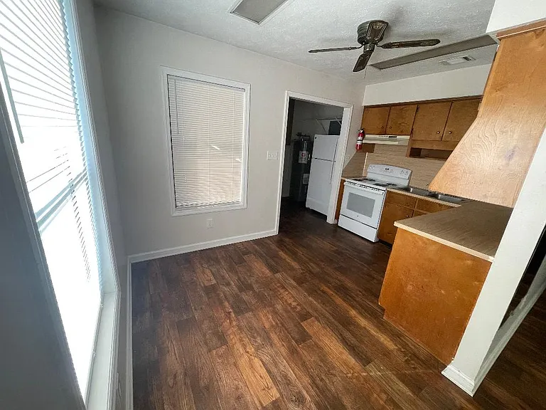 2713 Lee Road 249 #2713 — Photo 4