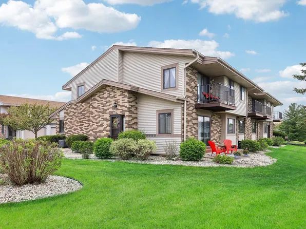 W178N9801 Riversbend CIRCLE EAST East, Germantown, WI 53022