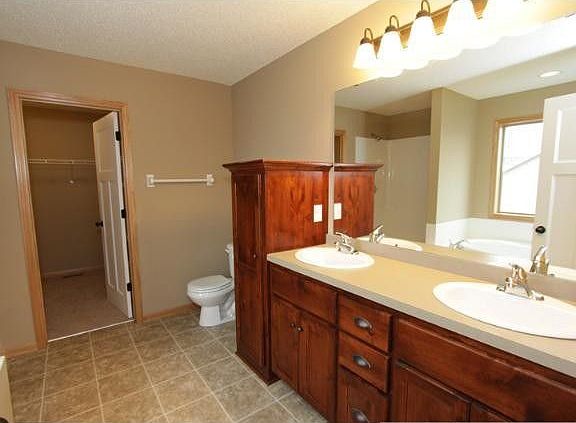 5th image of 12703 Foxhill Cir N