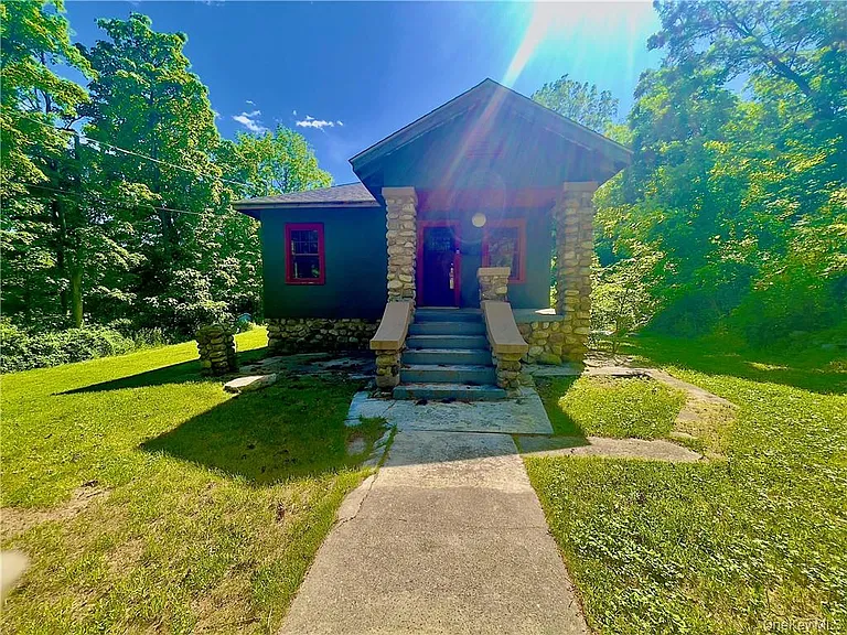 4 Old Turnpike Rd — Photo 2