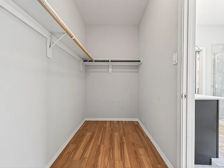 1326 Seagler Pond Ln — Photo 35