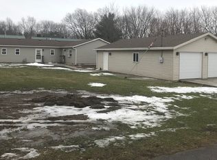 514 W Park St, South Whitley, IN 46787