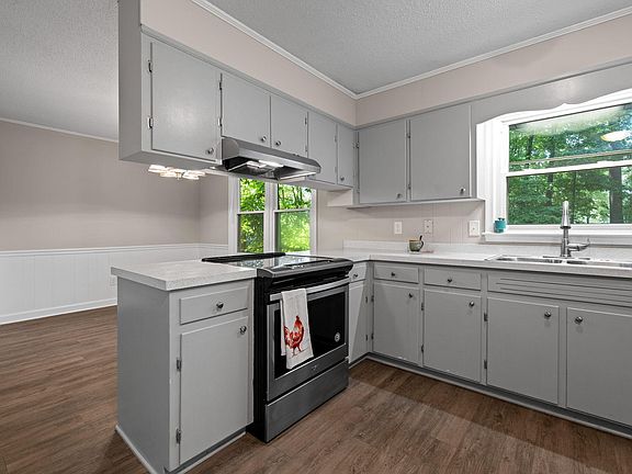 5th image of 803 Palmetto Dr