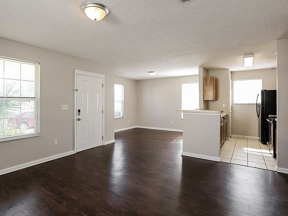 3rd image of 3668 Wood Creek Ln
