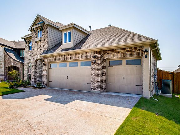 4th image of 3218 Creekhaven Dr