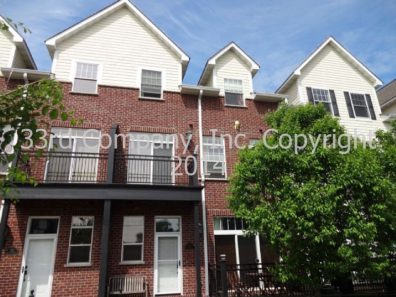 1st image of 525 Snelling Ave S